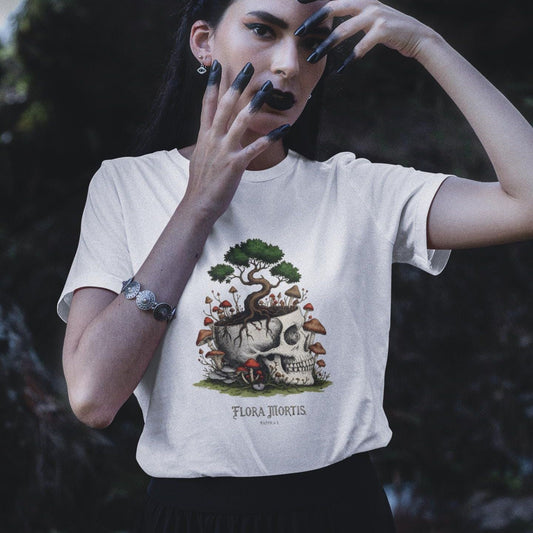 Totenkopf-Bonsai-Pilz-T-Shirt, dunkles botanisches Grafik-T-Shirt, Gothic-Natur-Shirt, Hexenwald-Totenkopf-Top, Unisex-Baumwoll-T-Shirt, Zauberpilze